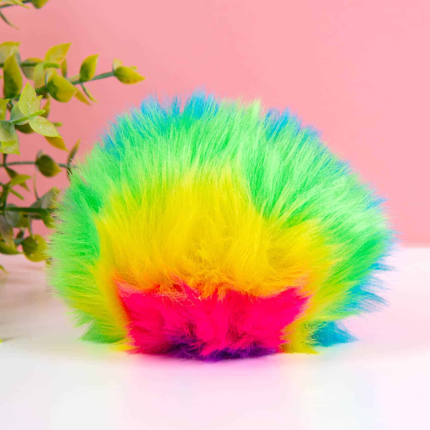 Plüsch-Regenbogen-Stressball – Bild 2
